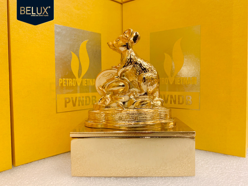 Lô tượng Chuột Tập Đoàn Dầu Khí cao 20cm mạ vàng 24k thiết kế theo yêu cầu